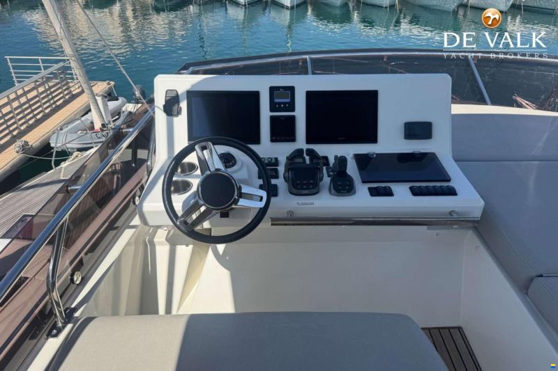 Jeanneau Prestige 50.