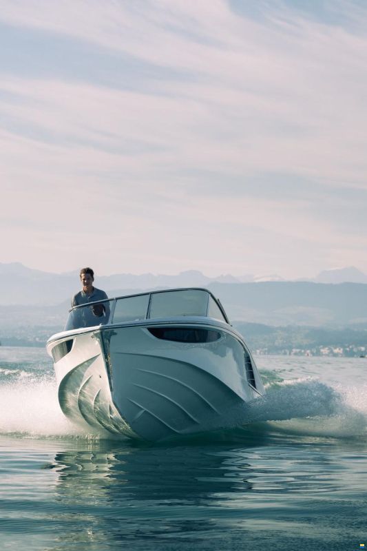 Ganz Boats Ovation 7.6 Cabin