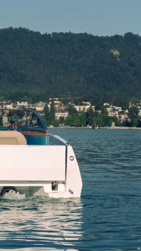 Ganz Boats Ovation 7.6 Cabin