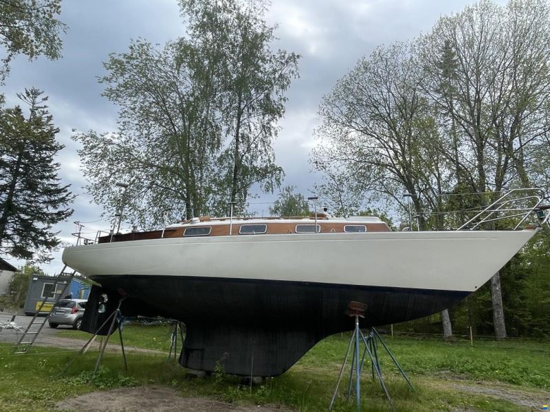 Hallberg-Rassy Mistral 33