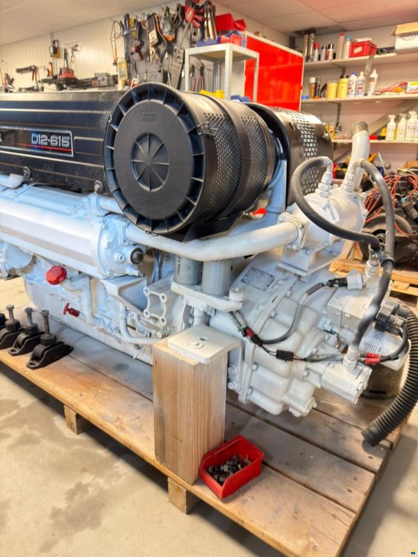Volvo Penta D12-615