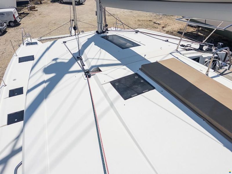 Fountaine Pajot Lucia 40