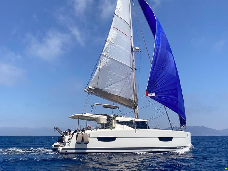 Fountaine Pajot Lucia 40