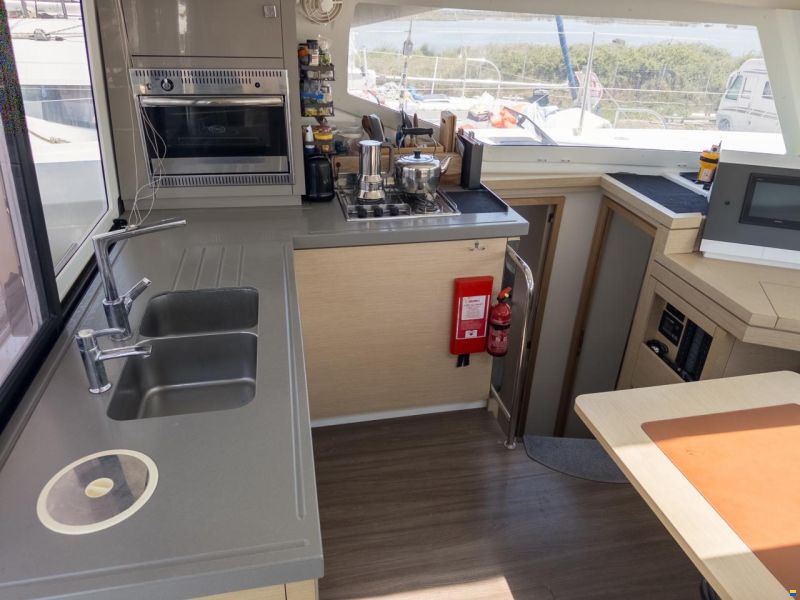 Fountaine Pajot Lucia 40