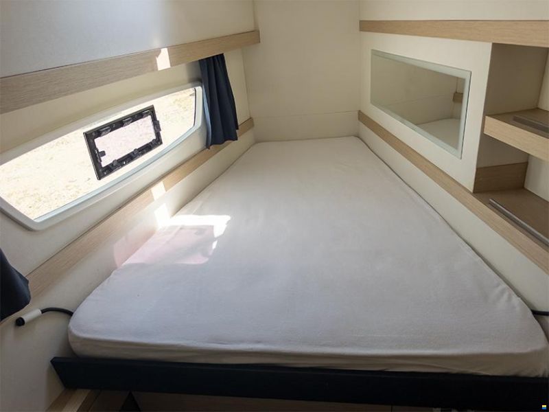 Fountaine Pajot Lucia 40