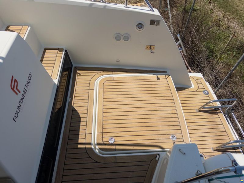 Fountaine Pajot Lucia 40
