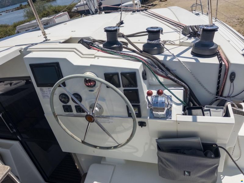 Fountaine Pajot Lucia 40