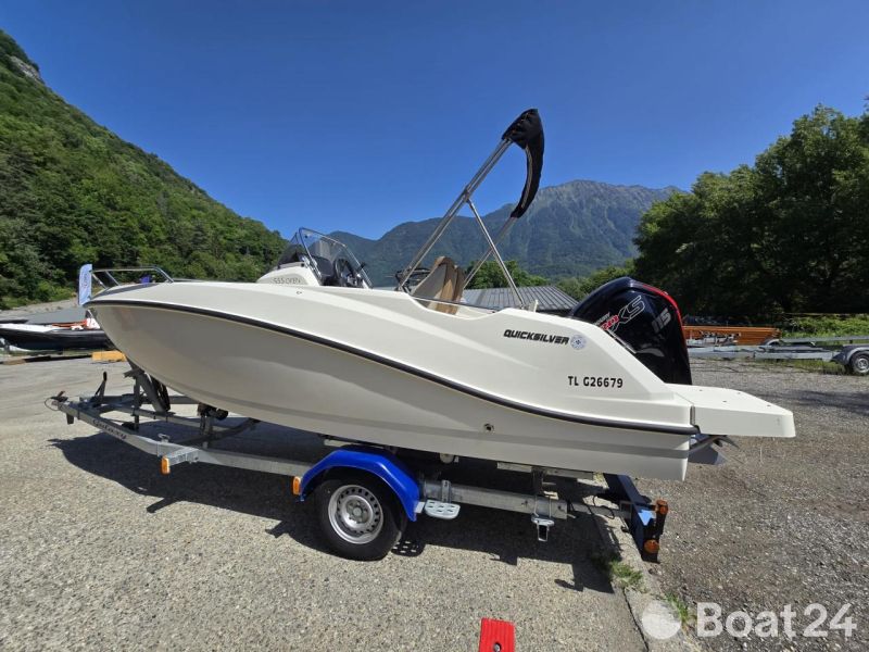 Quicksilver 555 Activ OPEN