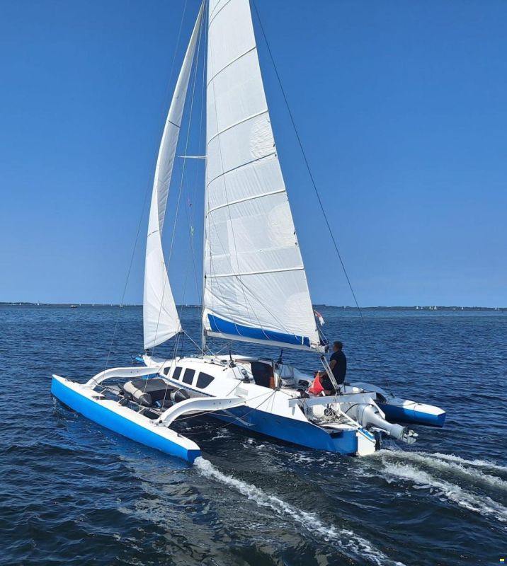 B32