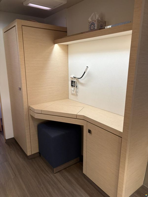 Fountaine Pajot Lucia 40