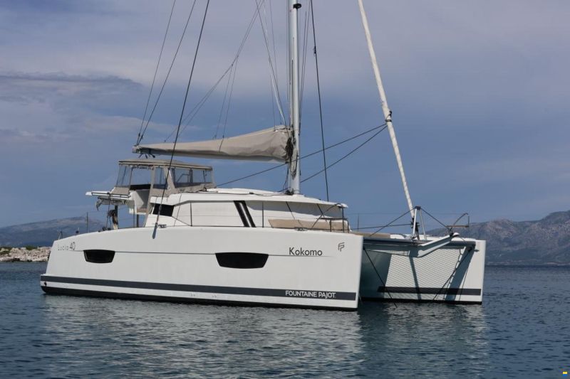 Fountaine Pajot Lucia 40