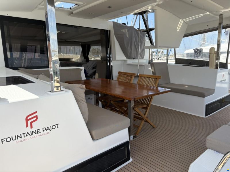 Fountaine Pajot Lucia 40
