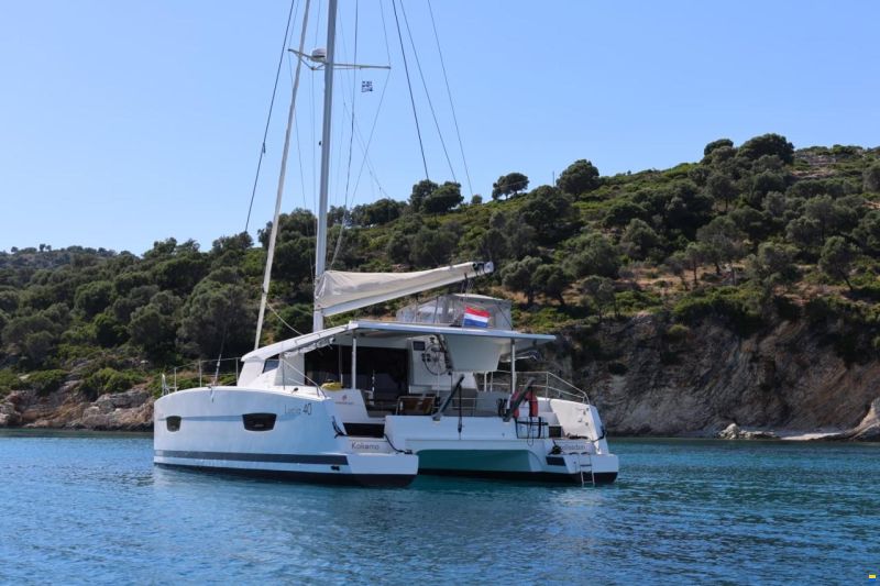 Fountaine Pajot Lucia 40