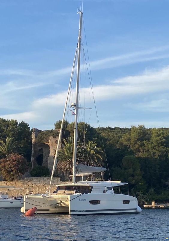 Fountaine Pajot Lucia 40