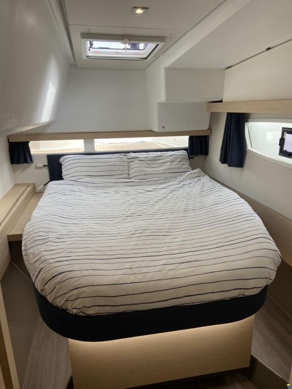 Fountaine Pajot Lucia 40