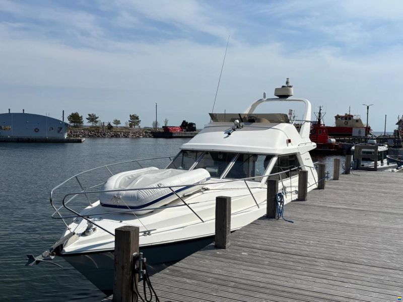 Fairline Corsica