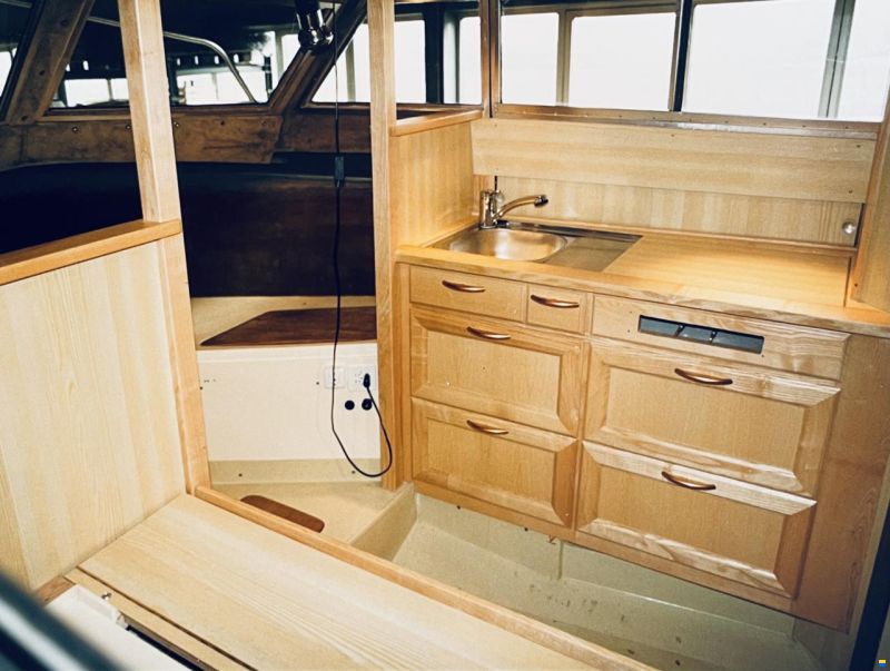 Marine Project Princess 25