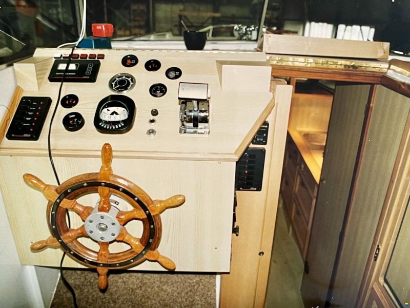 Marine Project Princess 25