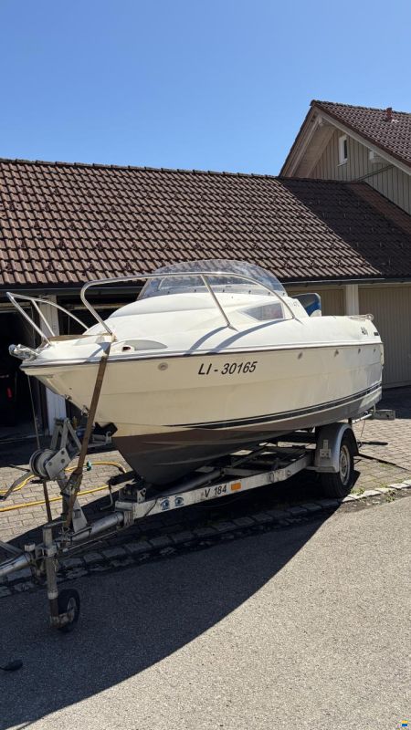 Quicksilver Activ 470 Cabin