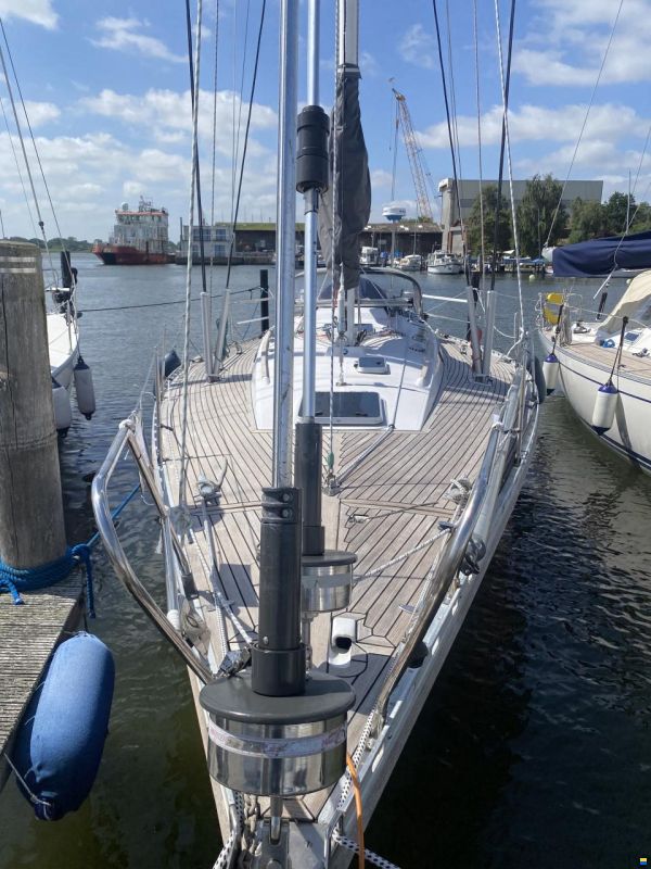 Beneteau First 42
