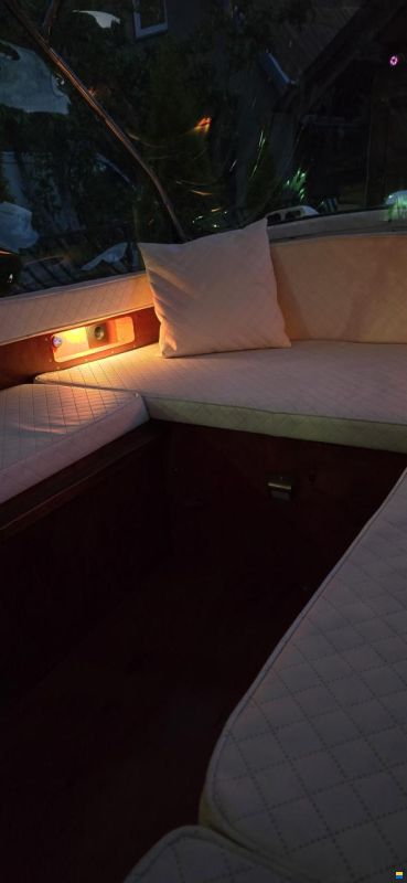 Classic Vintage Style Custom Motorboat