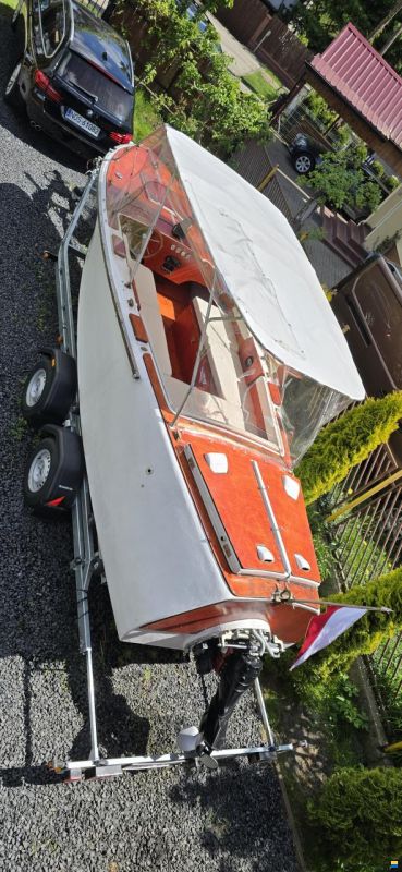 Classic Vintage Style Custom Motorboat