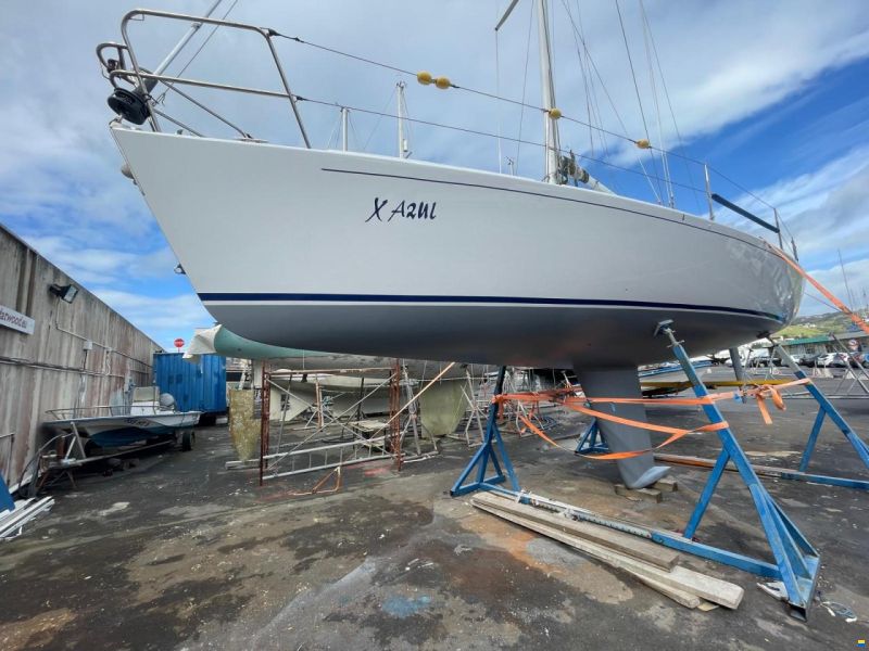 J Boats 105