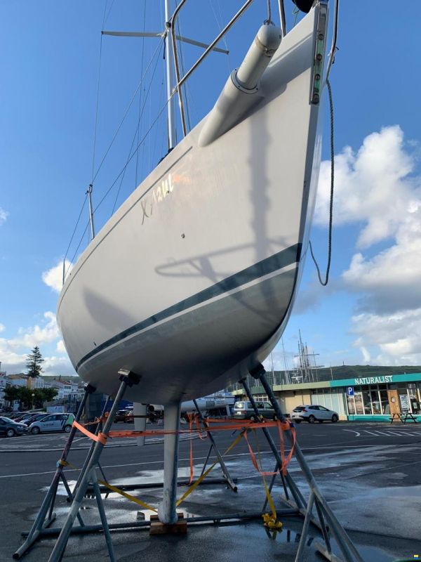 J Boats 105