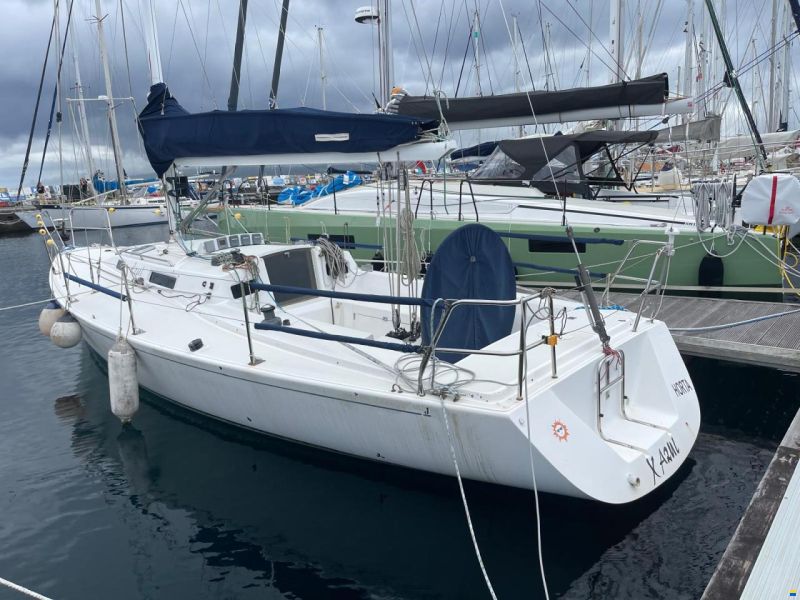 J Boats 105