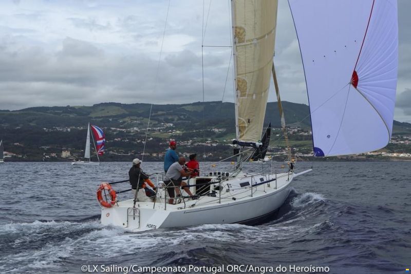 J Boats 105