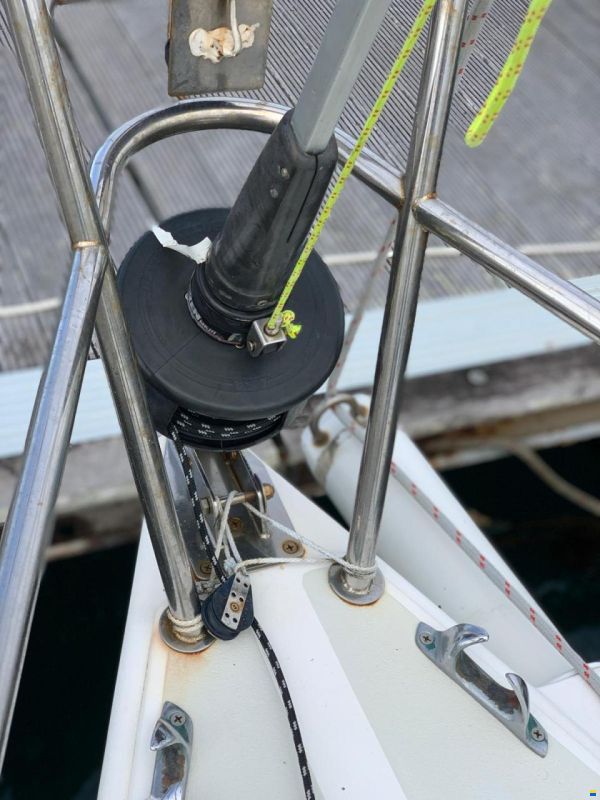 J Boats 105
