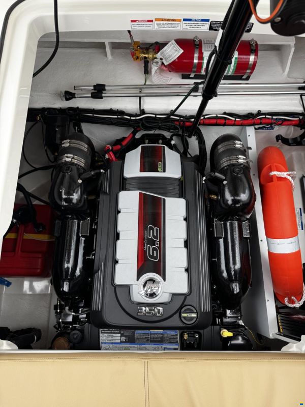 Sea Ray Sun Sport 250 SSE25E