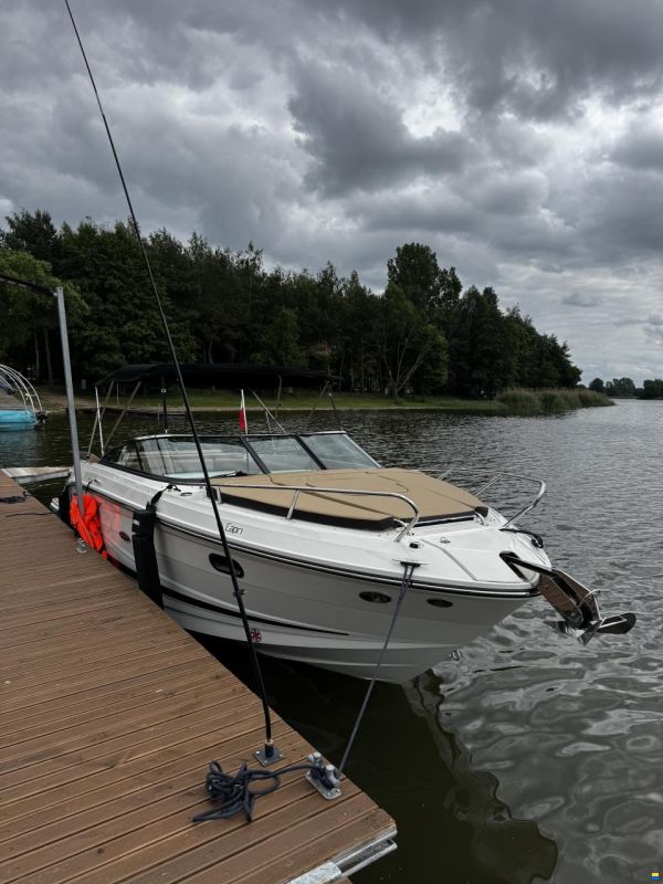 Sea Ray Sun Sport 250 SSE25E