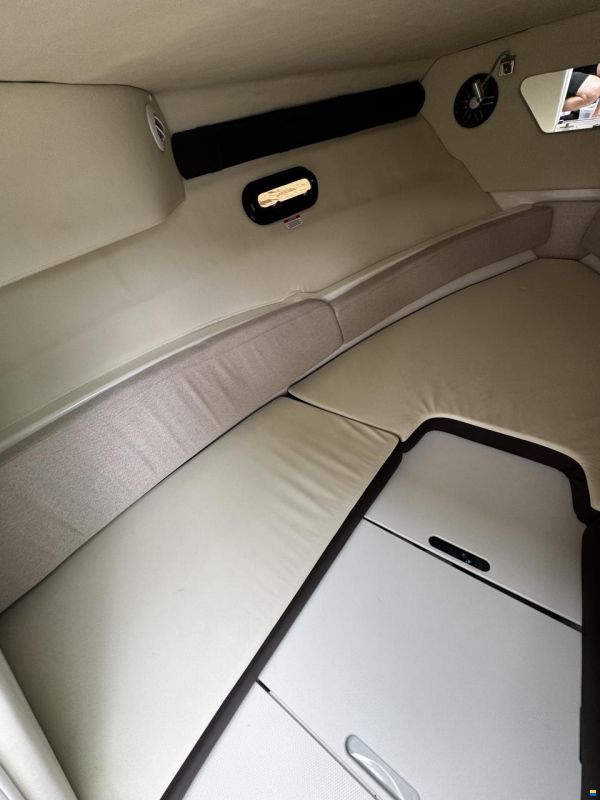 Sea Ray Sun Sport 250 SSE25E