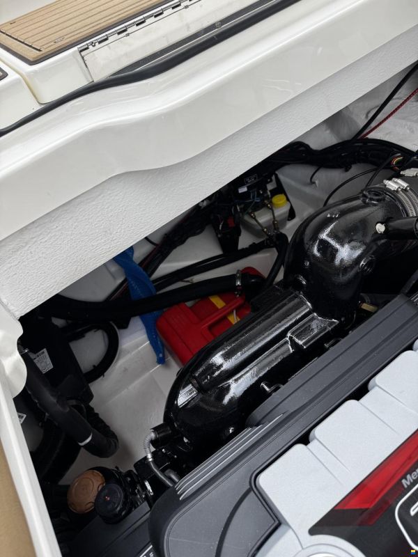 Sea Ray Sun Sport 250 SSE25E