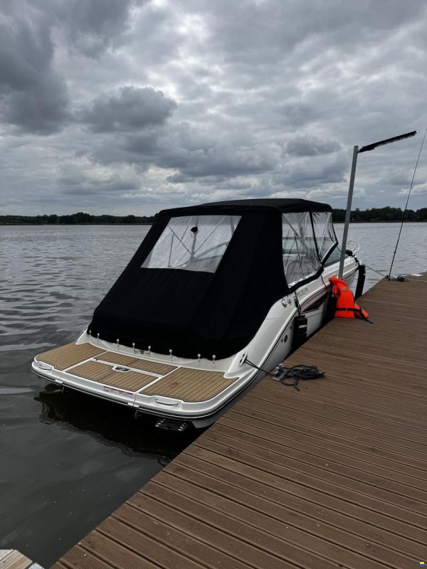 Sea Ray Sun Sport 250 SSE25E