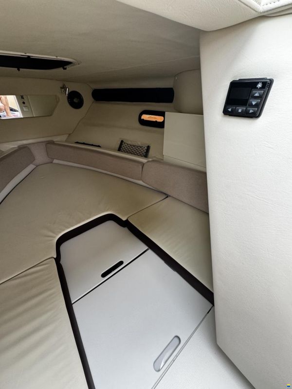 Sea Ray Sun Sport 250 SSE25E