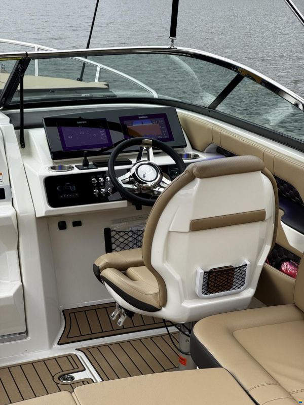 Sea Ray Sun Sport 250 SSE25E