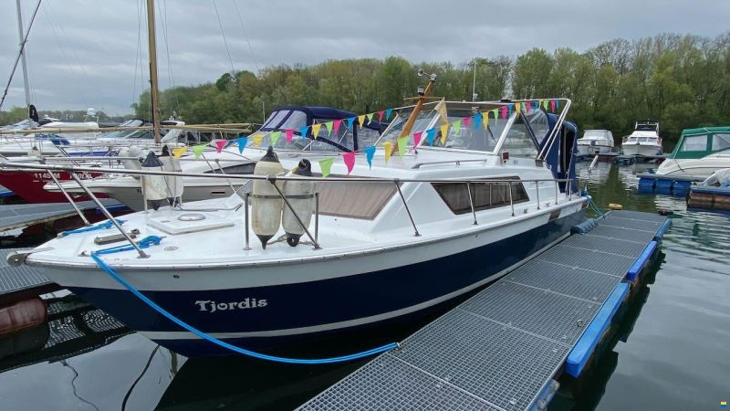 Chris Craft Express Cruiser 30