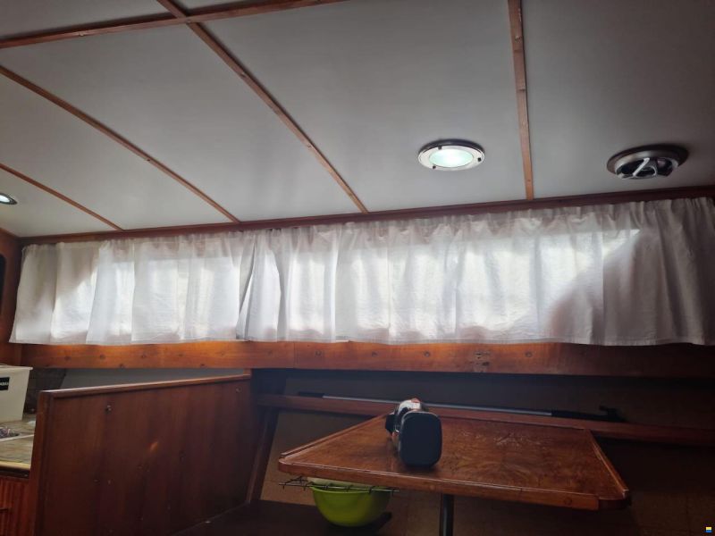 Chris Craft Express Cruiser 30