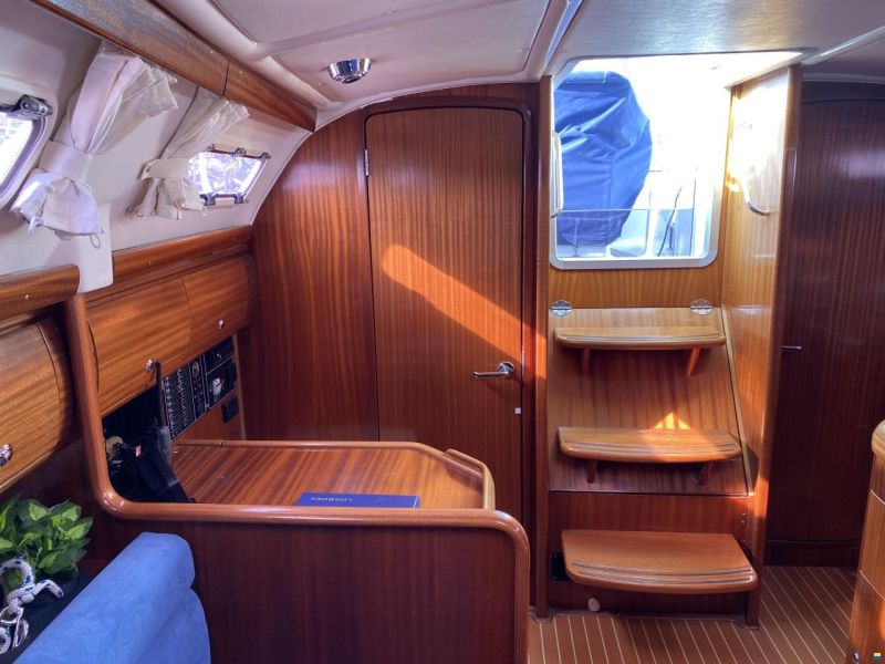 Bavaria 32