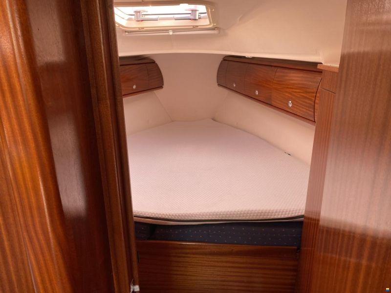 Bavaria 32