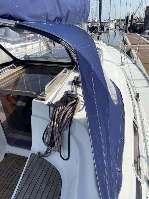 Bavaria 32