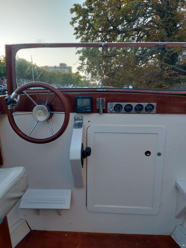 Open launch motorboot