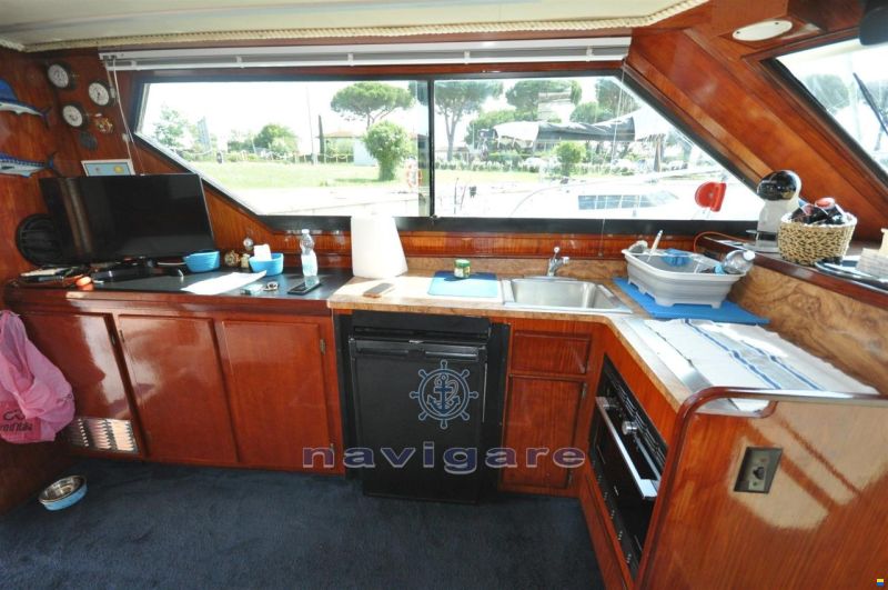Hatteras 38 SF