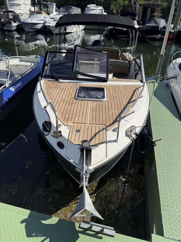 Quicksilver 675 Activ Cruiser