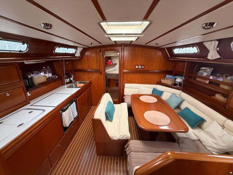 Bavaria 42