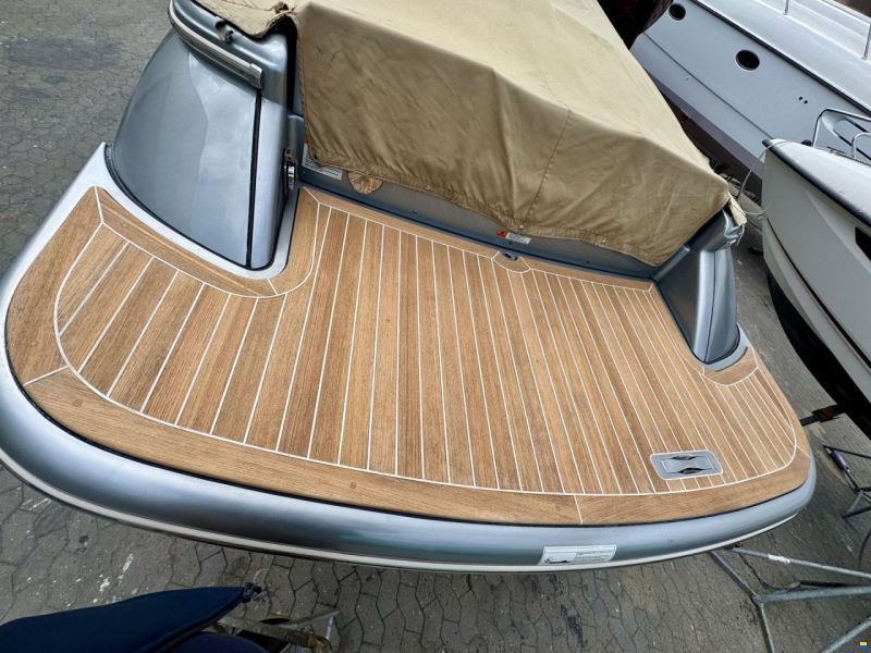 Chris Craft Launch 25