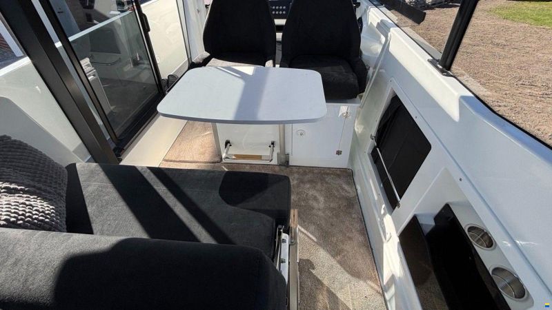 Quarken 27 Cabin