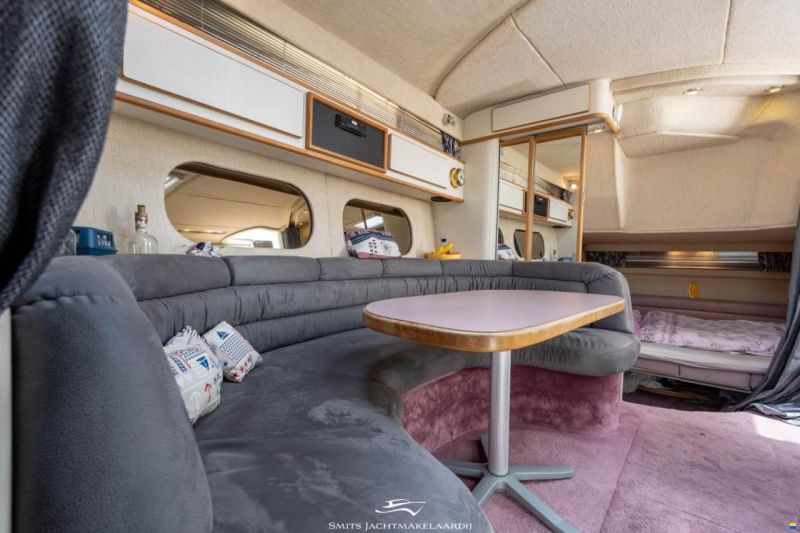 Sea Ray 370 Express Cruiser